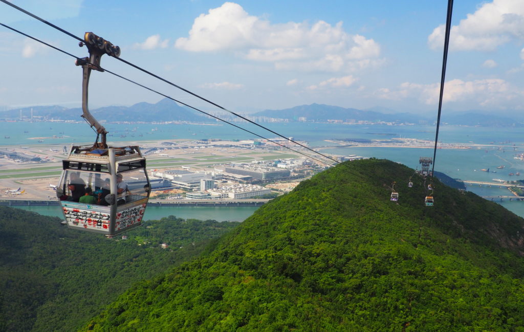 Ngong Ping 360 ang Hong Kong Airport