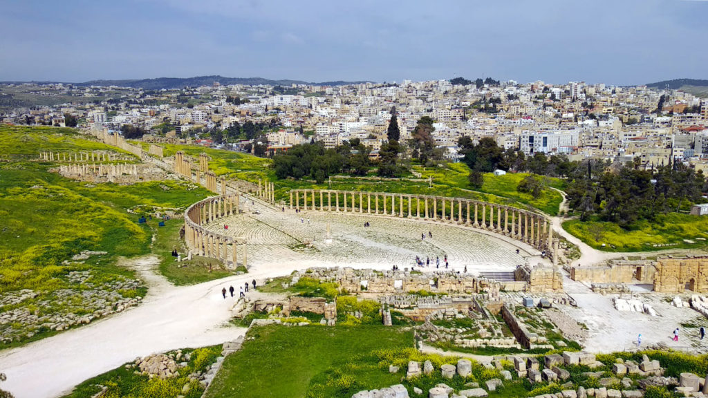 Blick auf die Ruinen in Jerash