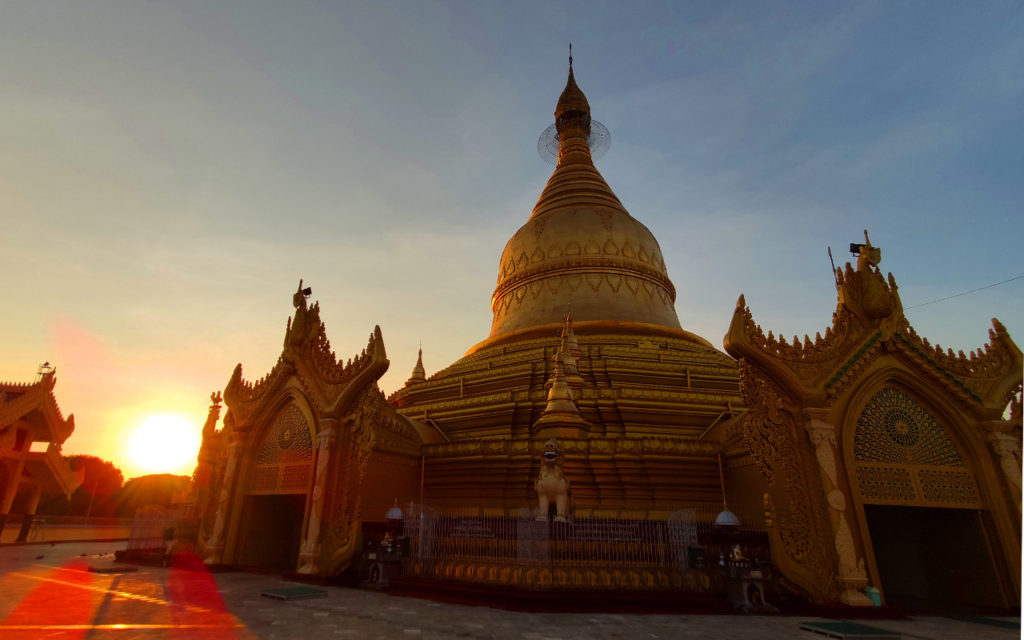 Maha Wizaya Pagoda in Yangon
